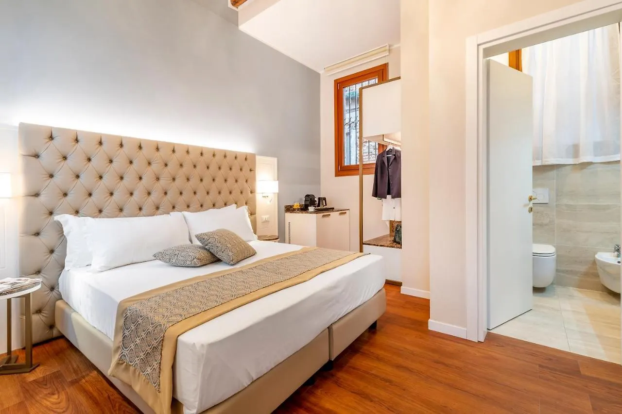 Residenza La Duchessa Deluxe Rooms Venezia 0*,  Italia